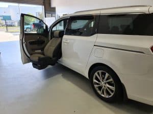 2019-Kia-Carnival-Mobility-Modification-6